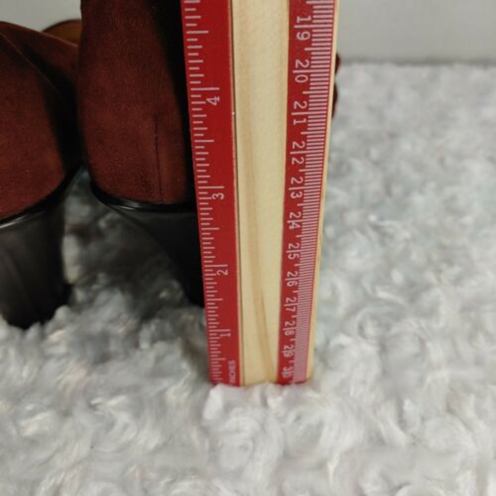 SOFTSPOTS  red Suede Mary Jane Pumps Posey 9.5 - Picture 6 of 7